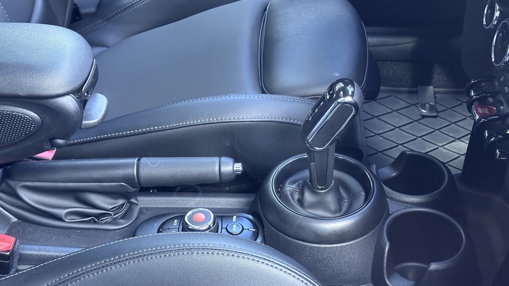 2022 Mini Cooper Hardtop S photo 6