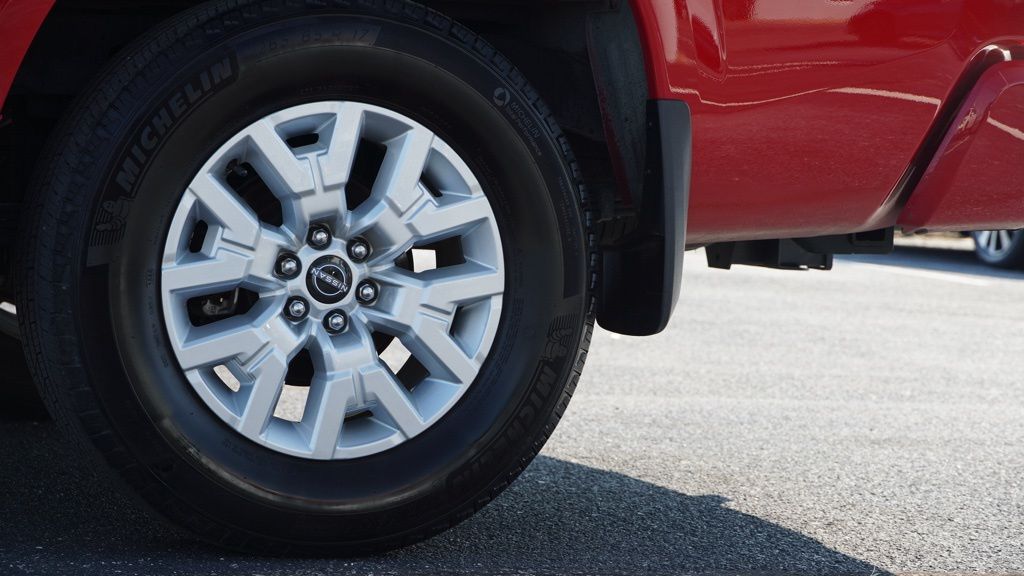 2023 Nissan Frontier SV photo 38