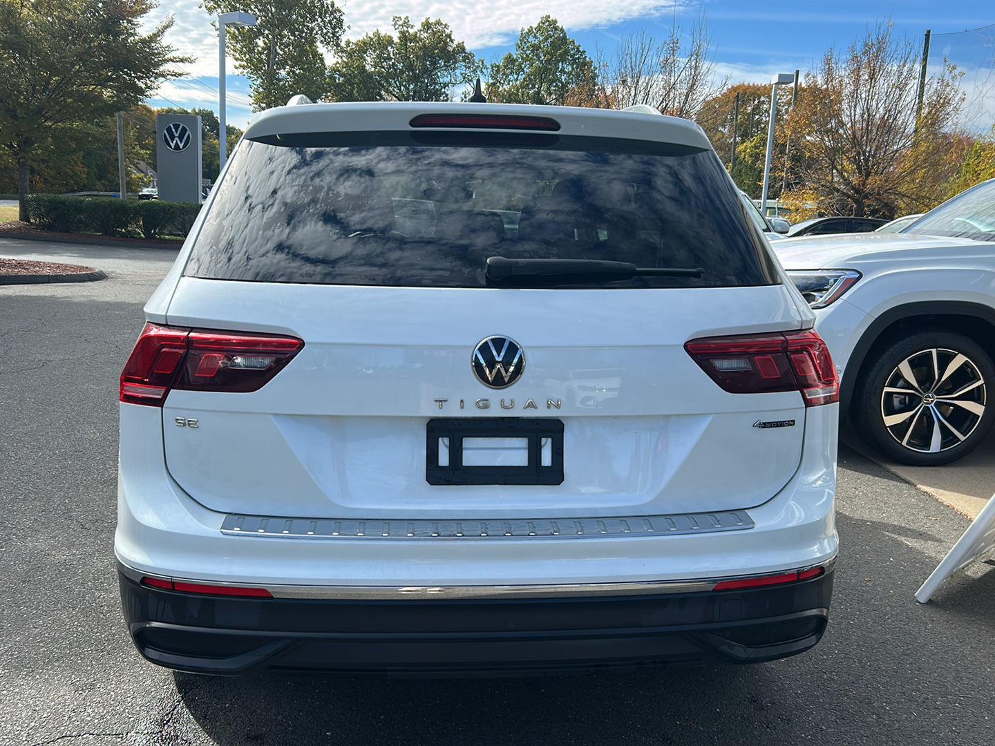 2023 Volkswagen Tiguan SE photo 4