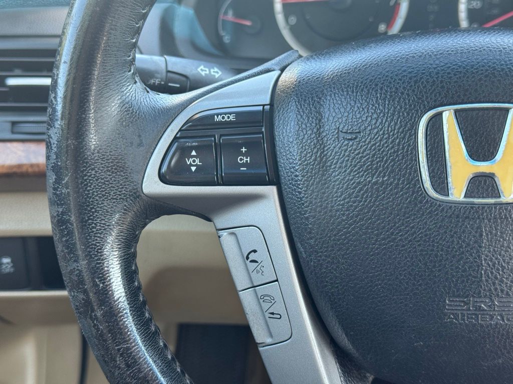 2011 Honda Accord EX-L photo 23