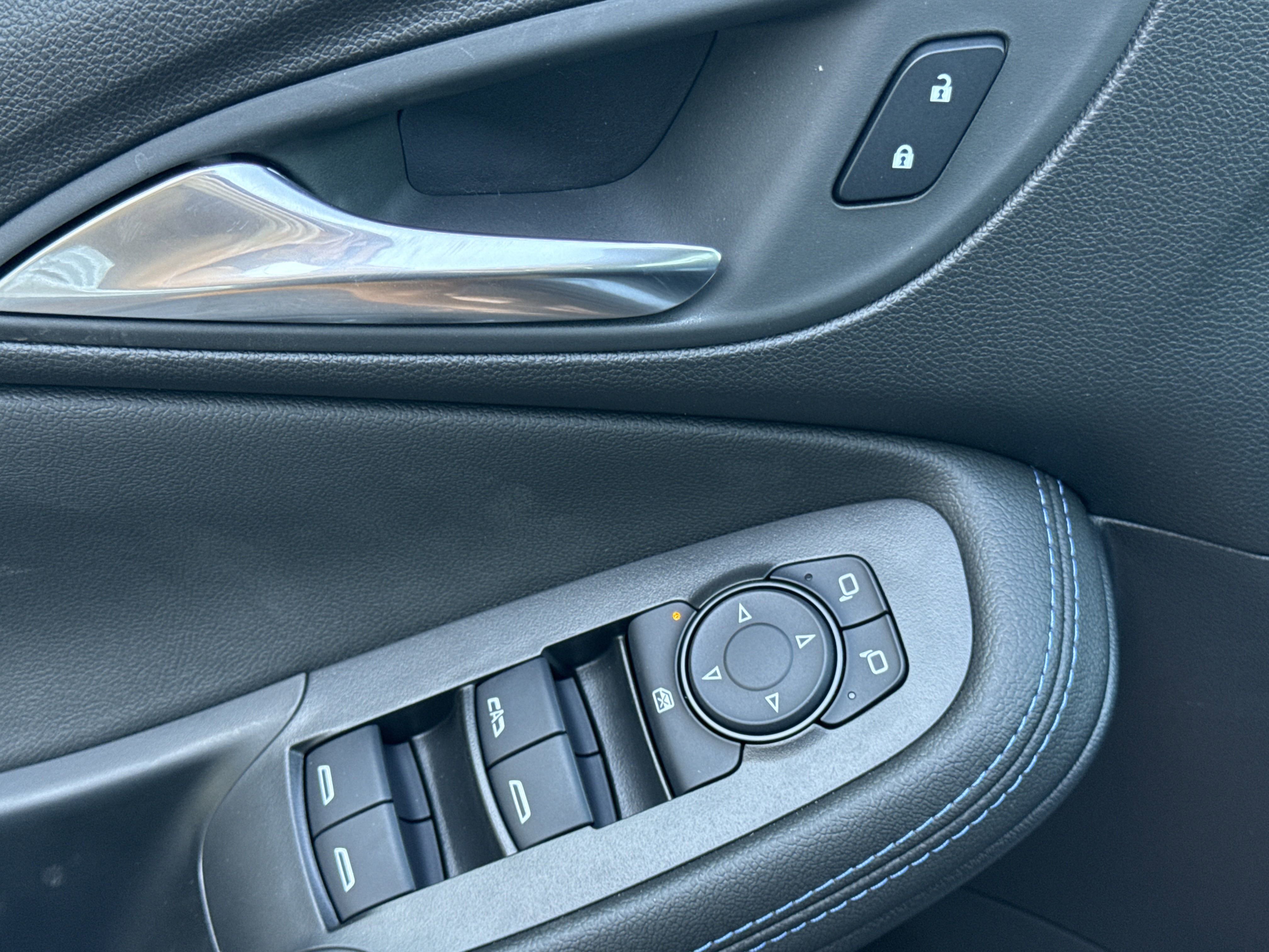 2026 Buick Encore GX Sport Touring photo 7