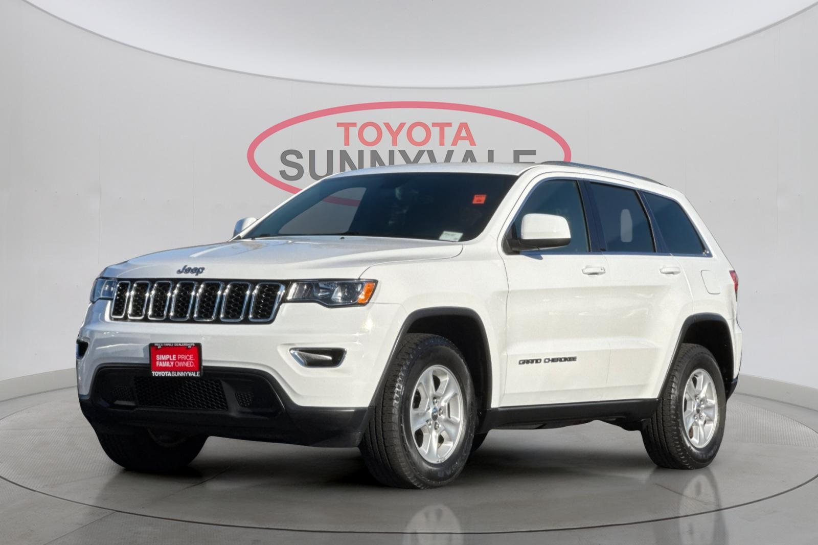 2017 Jeep Grand Cherokee Laredo E's photo