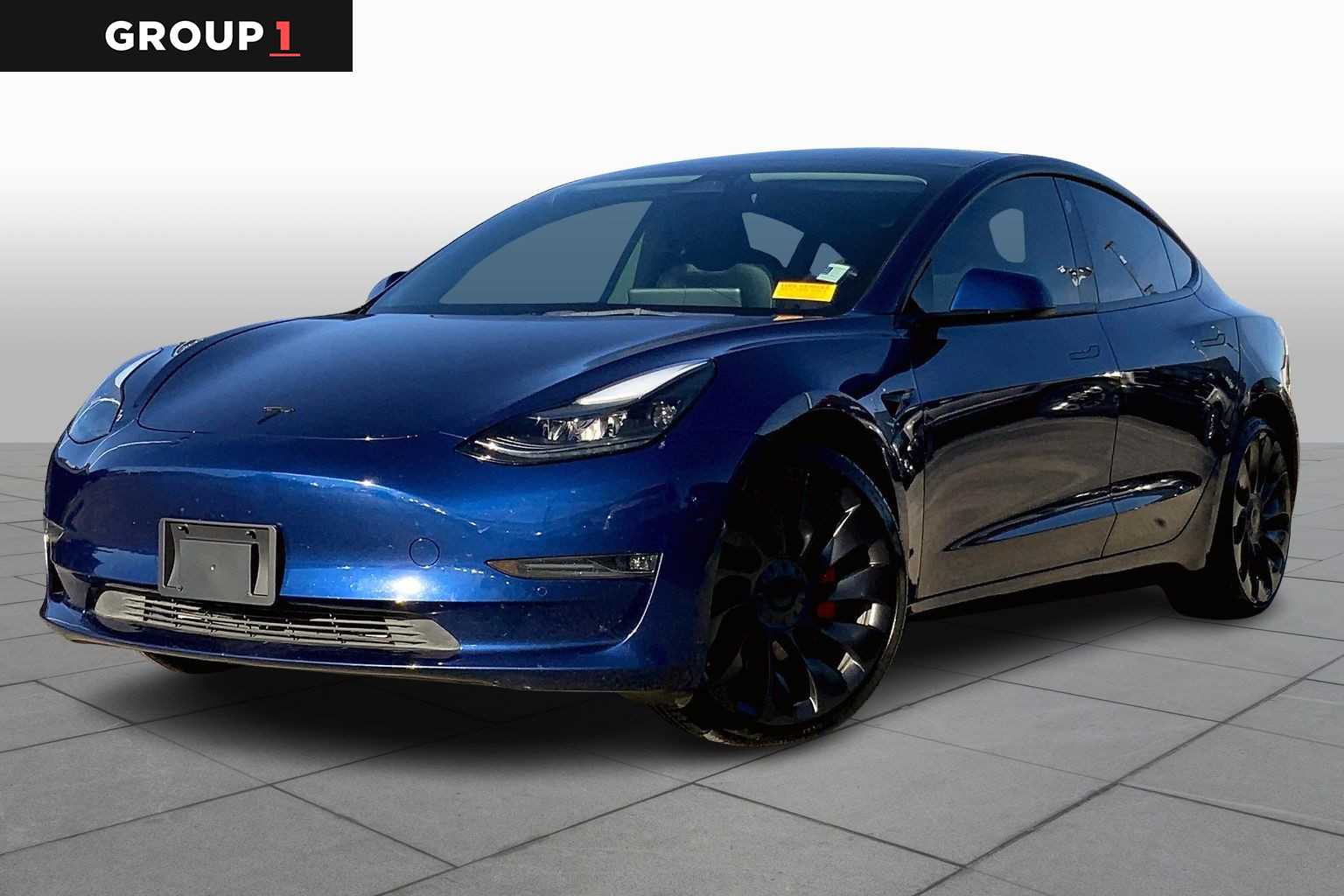 2022 Tesla Model 3 Performance's photo