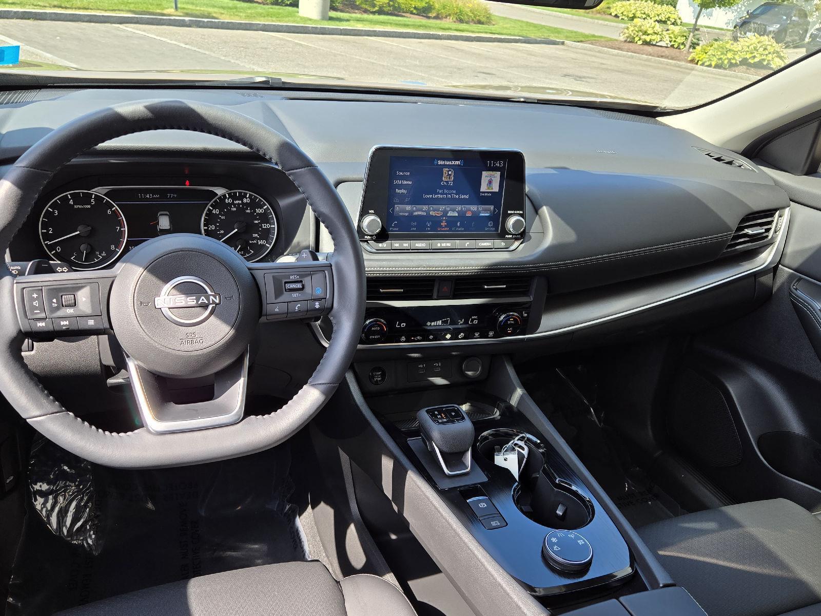 2024 Nissan Rogue SV photo 9