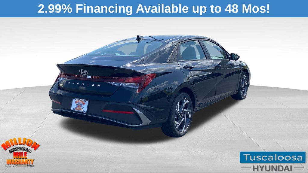 2025 Hyundai Elantra SEL Sport photo 5