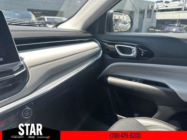 2022 Jeep Compass Limited photo 25