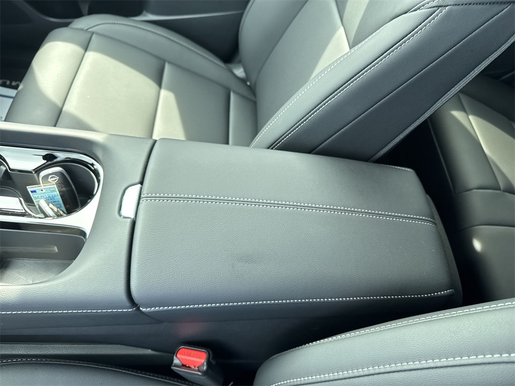 2025 Nissan Murano SV photo 24