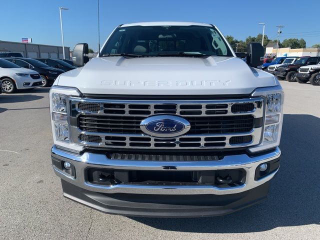 2024 Ford F-350 photo 2