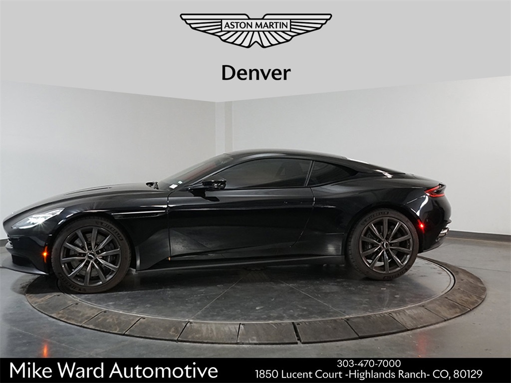 2018 Aston Martin DB11 photo 2