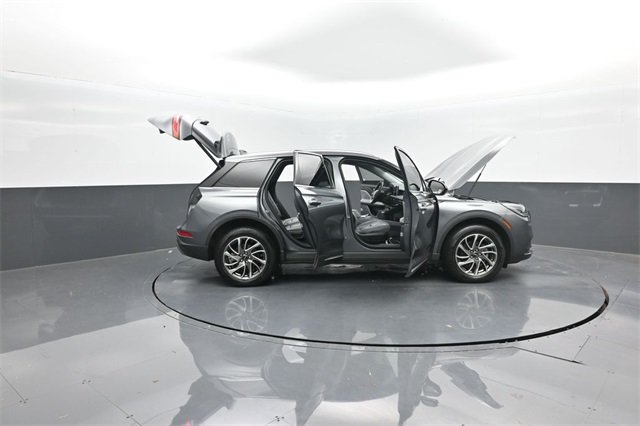 2021 Lincoln Corsair Standard photo 37