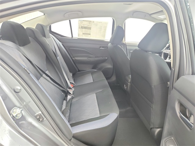 2025 Nissan Versa 1.6 SV photo 32