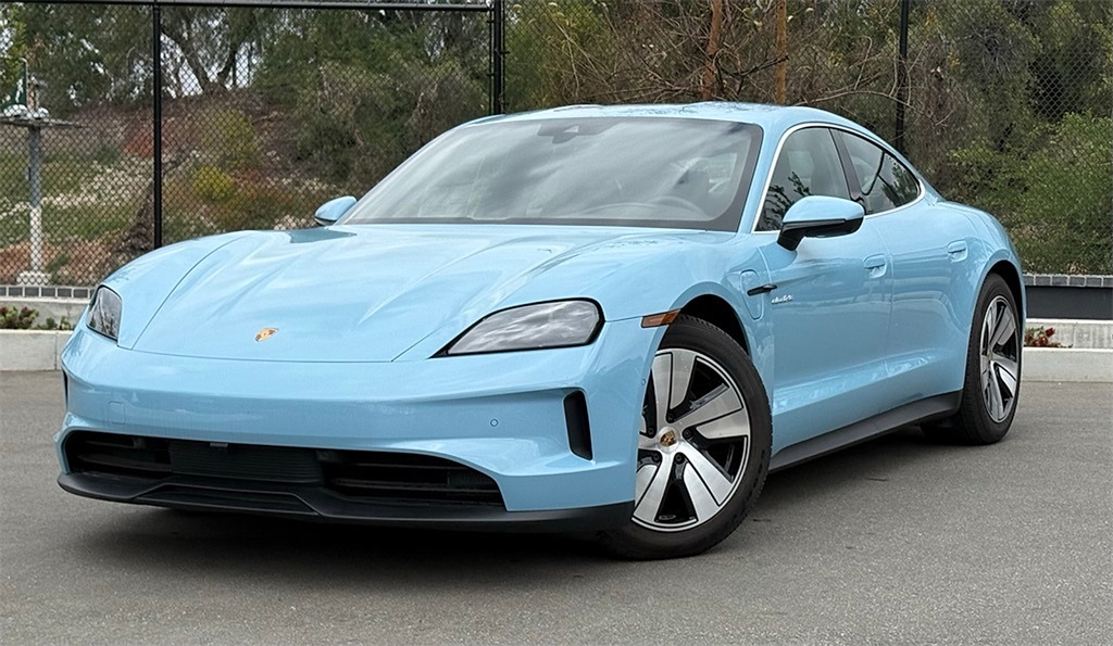 New 2025 Porsche Taycan 4S 4D Sedan in Woodland Hills #850082