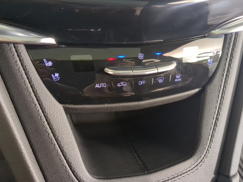 2024 Cadillac XT6 Premium Luxury photo 18