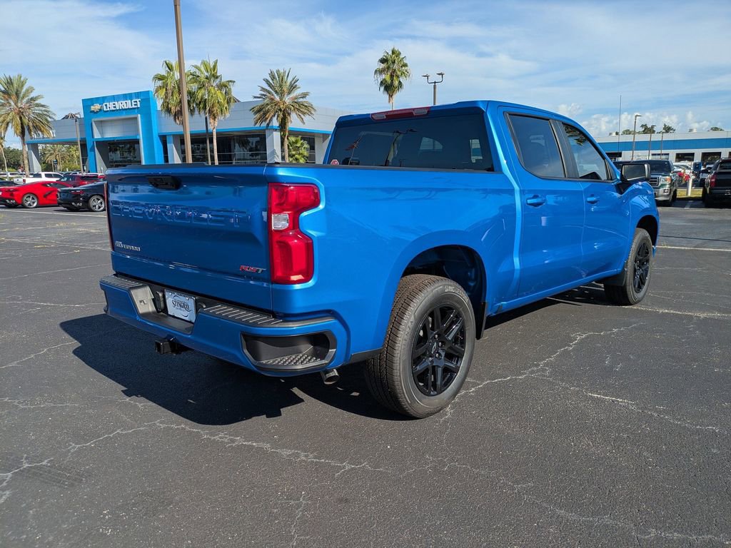 2025 Chevrolet Silverado RST photo 4
