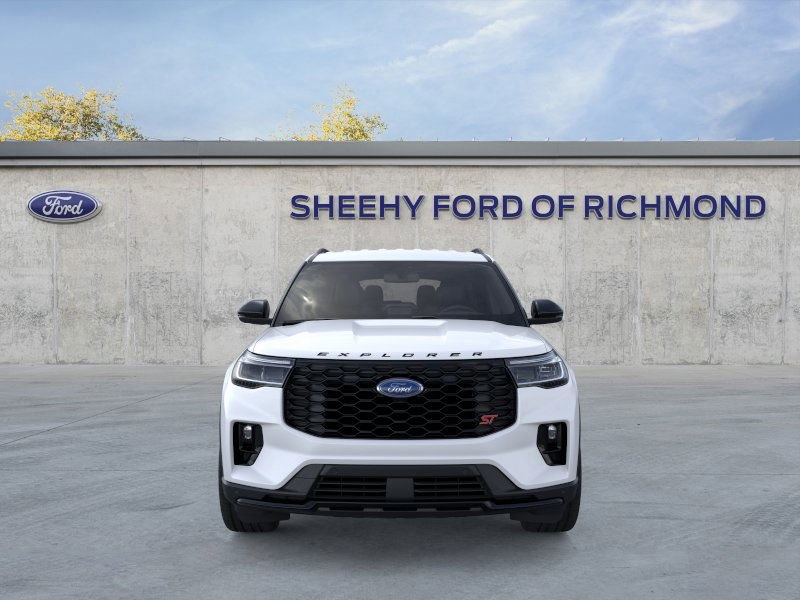 2025 Ford Explorer ST photo 4