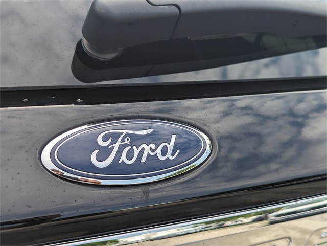 2020 Ford Explorer XLT photo 9