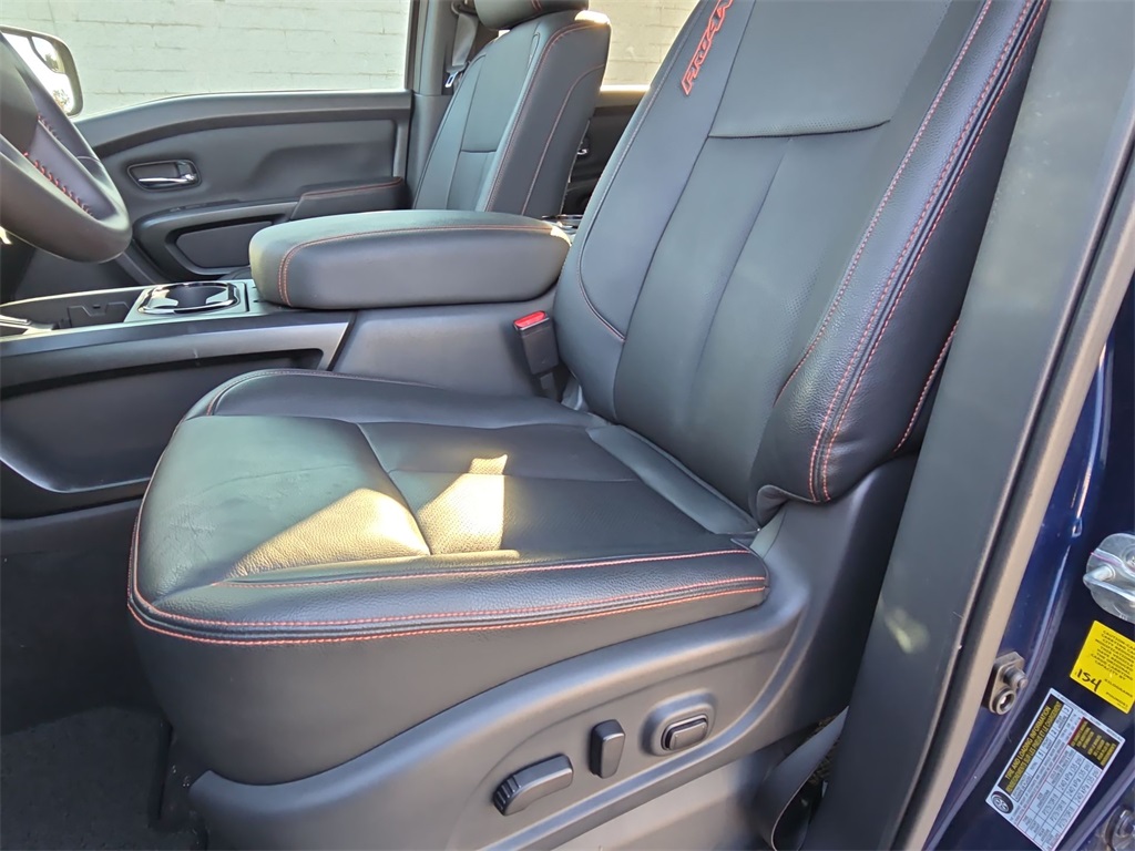 2023 Nissan Titan PRO-4X photo 17