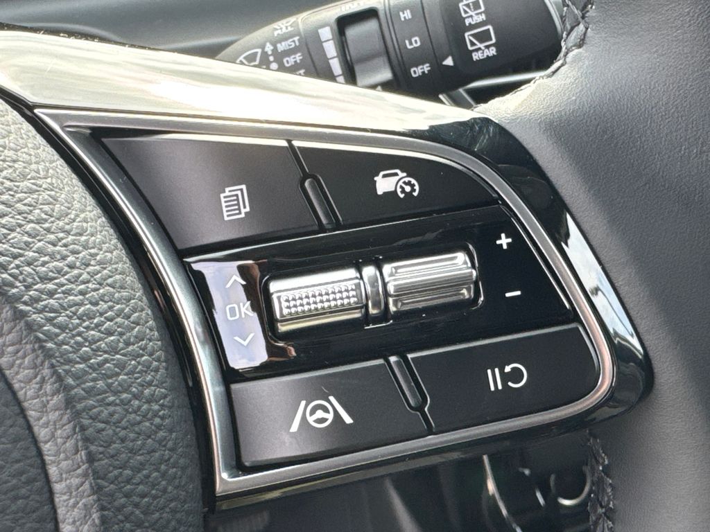 2025 Kia Seltos S photo 23