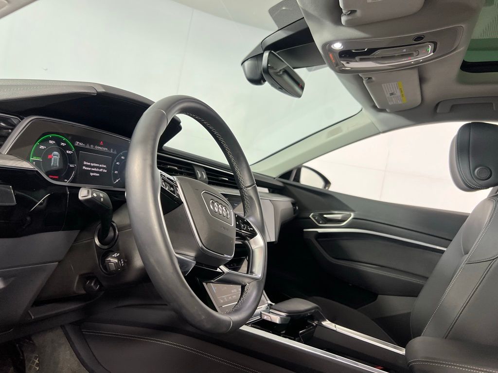 2024 Audi Q8 E-tron Premium Plus photo 20