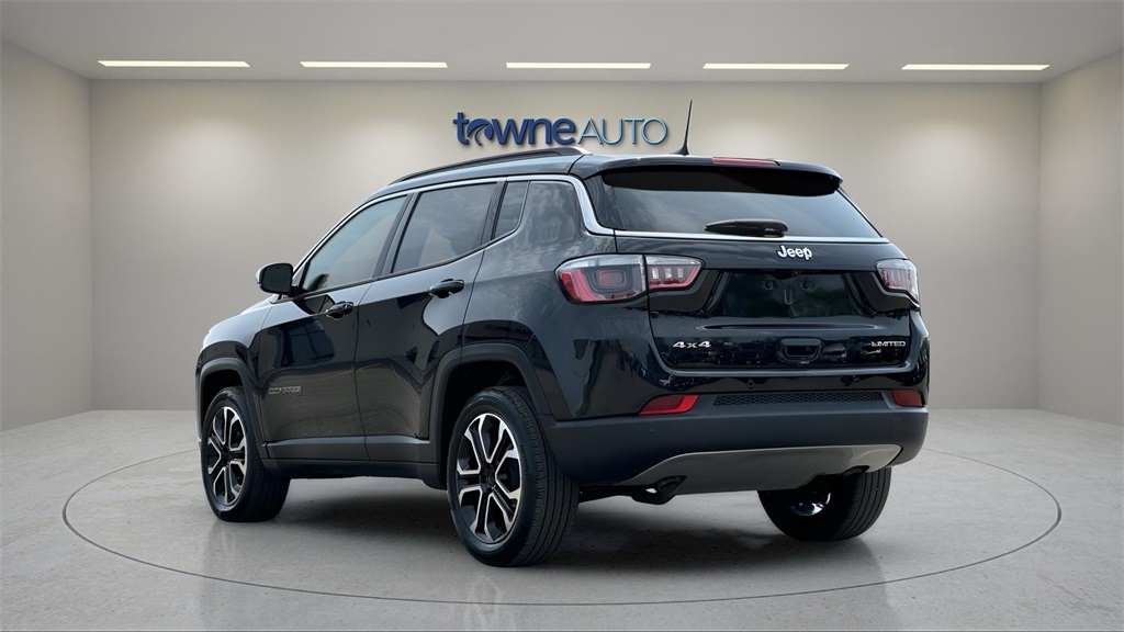 2024 Jeep Compass Limited photo 2