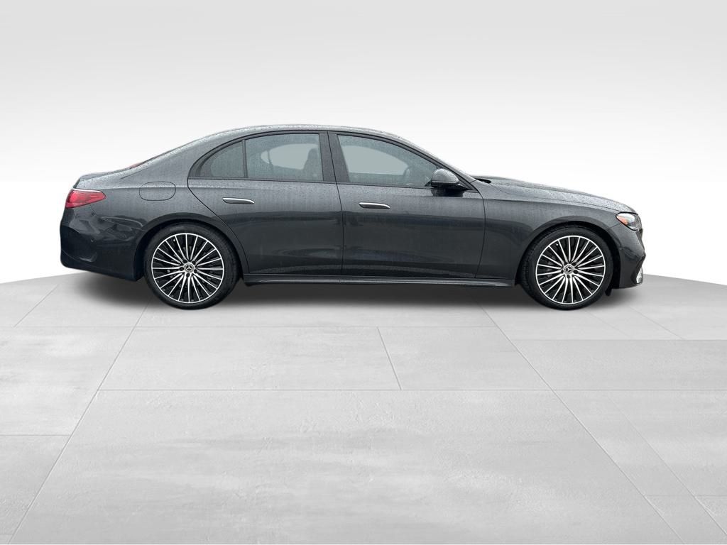 2024 Mercedes Benz E 350 4MATIC photo 3