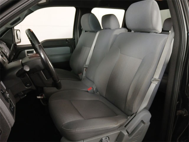2011 Ford F-150 XLT photo 16