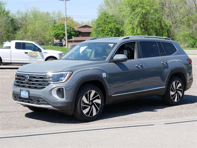 2025 Volkswagen Atlas SEL photo 3
