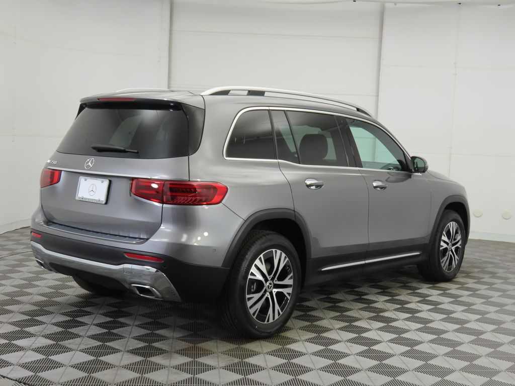 2026 Mercedes Benz GLB 250 photo 2