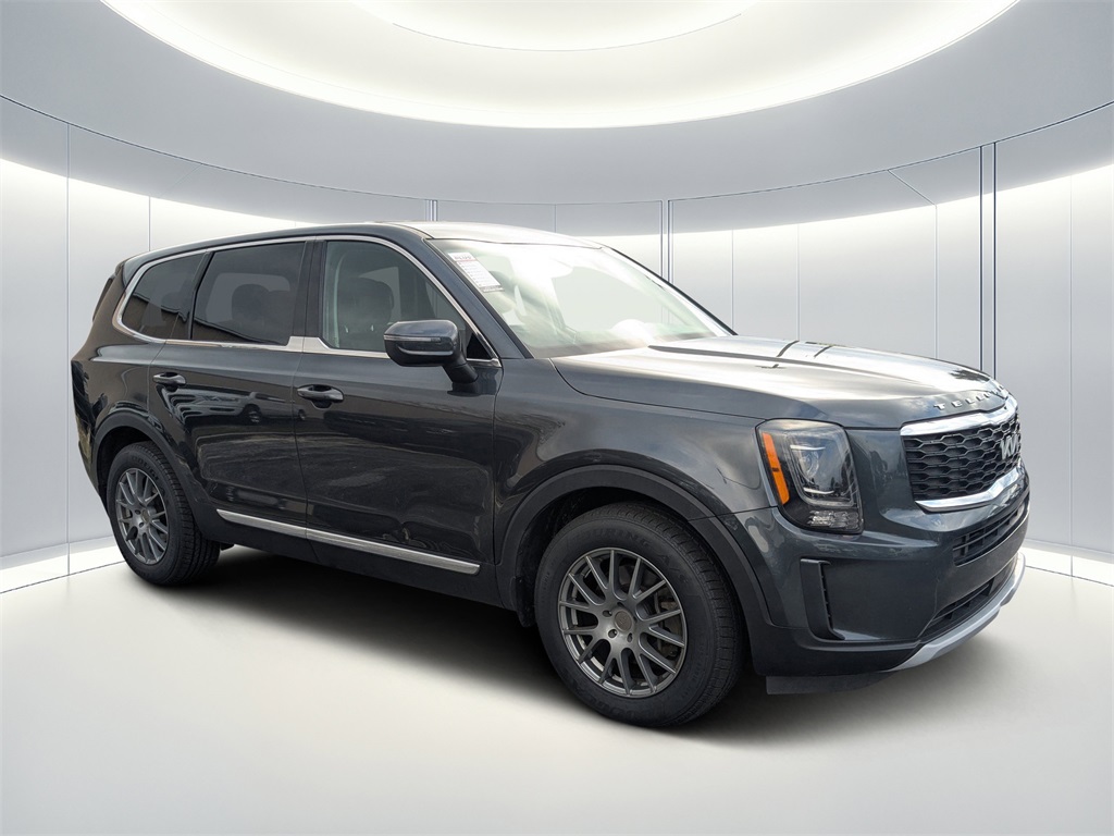 2022 Kia Telluride LX's photo