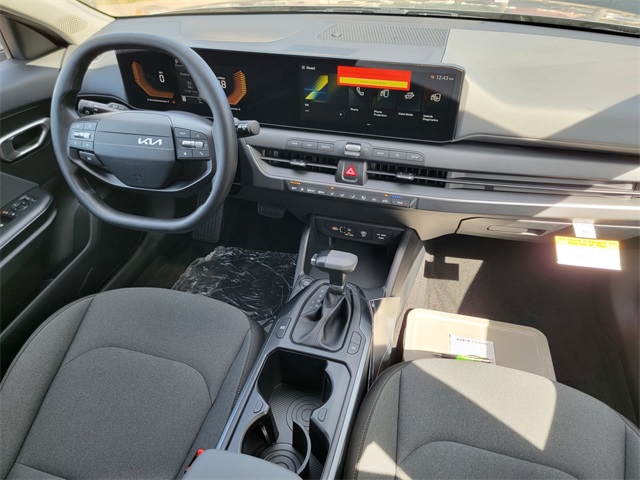 2025 Kia K4 LXS photo 29