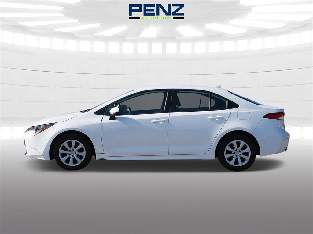 2024 Toyota Corolla LE photo 4