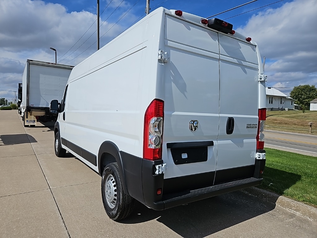 2025 Ram ProMaster 2500 Cargo Van photo 3
