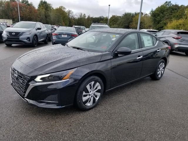 2025 Nissan Altima S photo 3