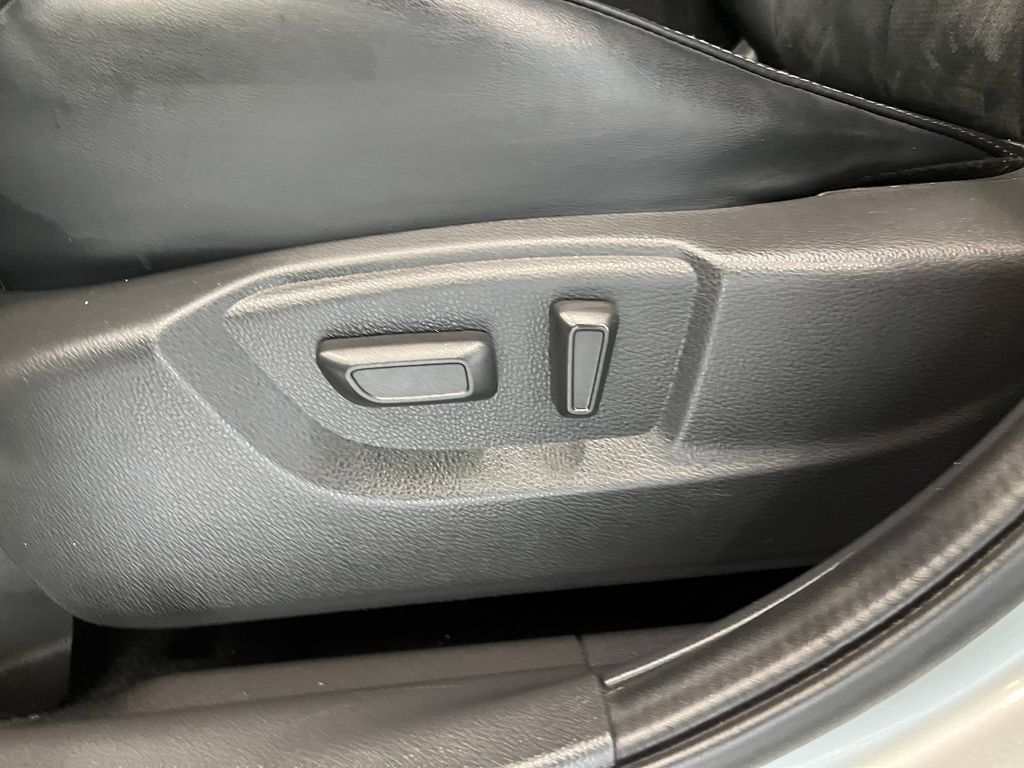 2022 Mitsubishi Eclipse Cross SE photo 14