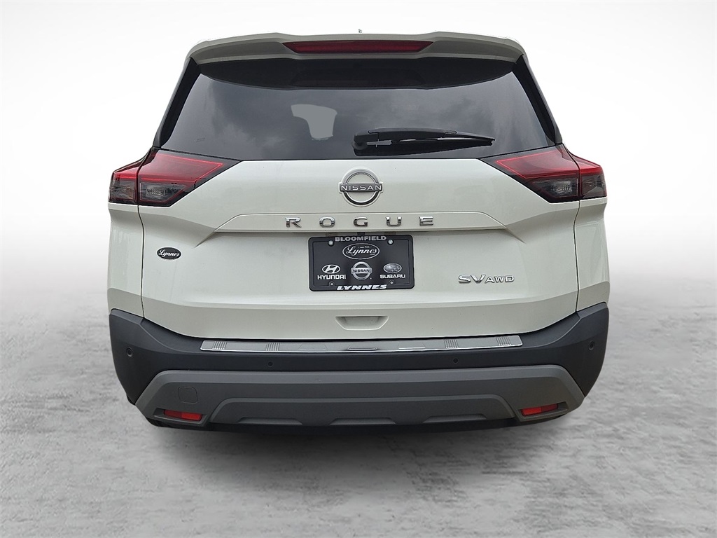 2022 Nissan Rogue SV photo 9