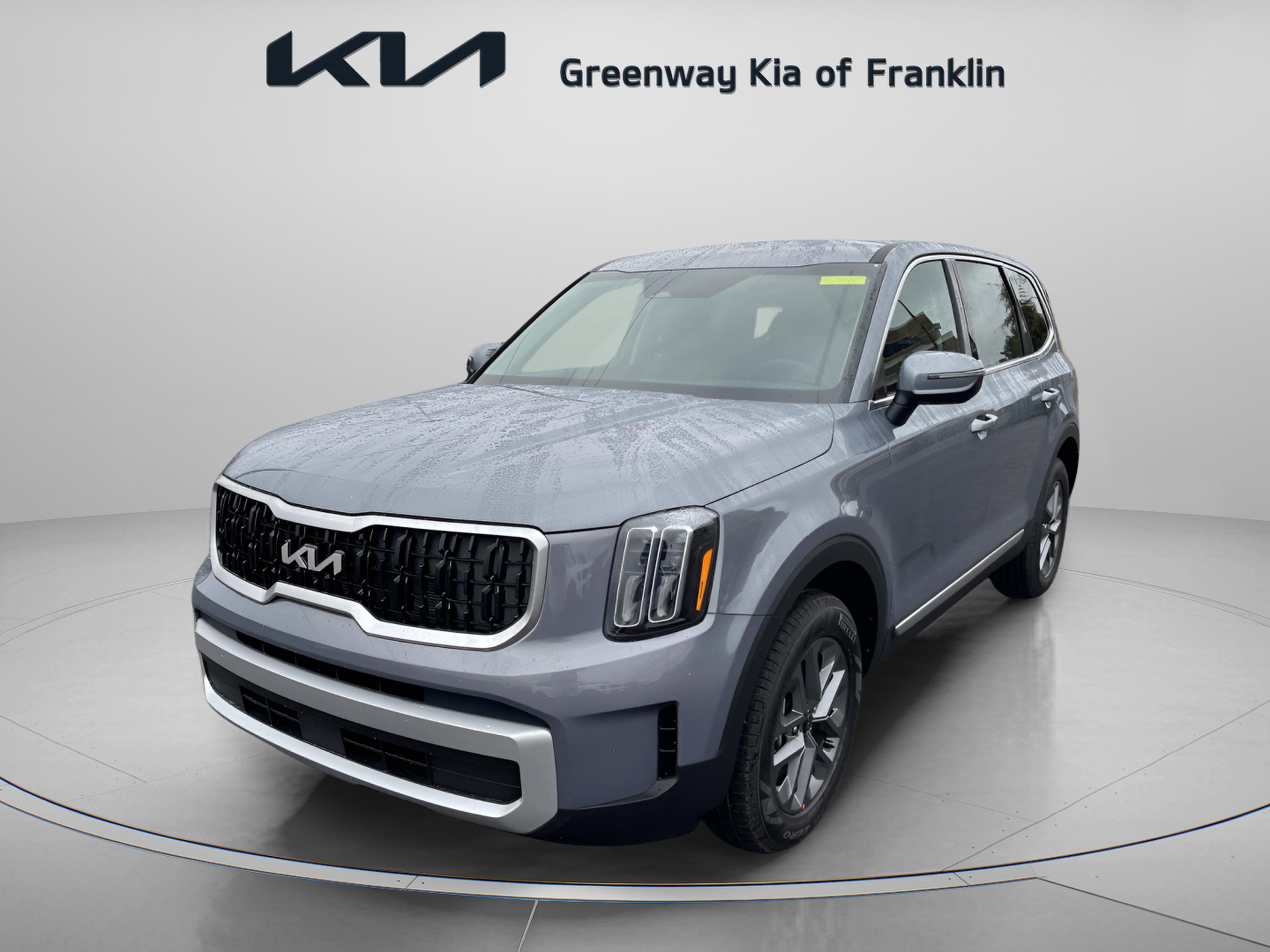2025 Kia Telluride LX photo 3