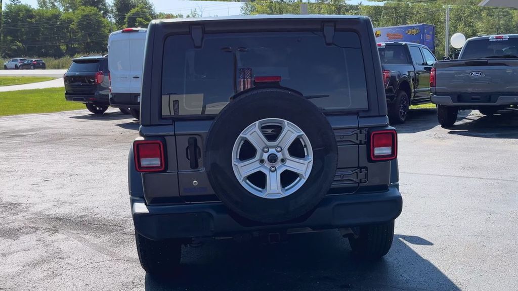 2019 Jeep Wrangler Sport photo 2