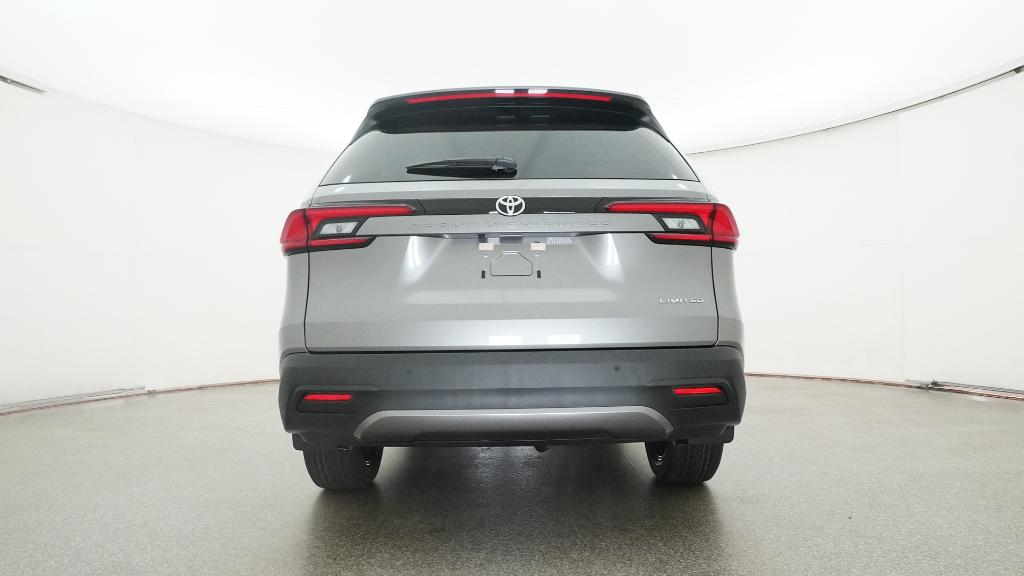 2026 Toyota Grand Highlander Limited photo 3