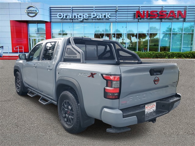 2022 Nissan Frontier PRO-X photo 3