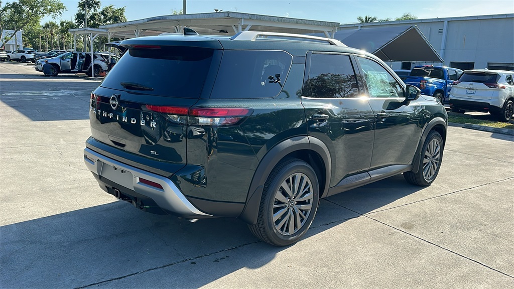 2025 Nissan Pathfinder SL photo 7