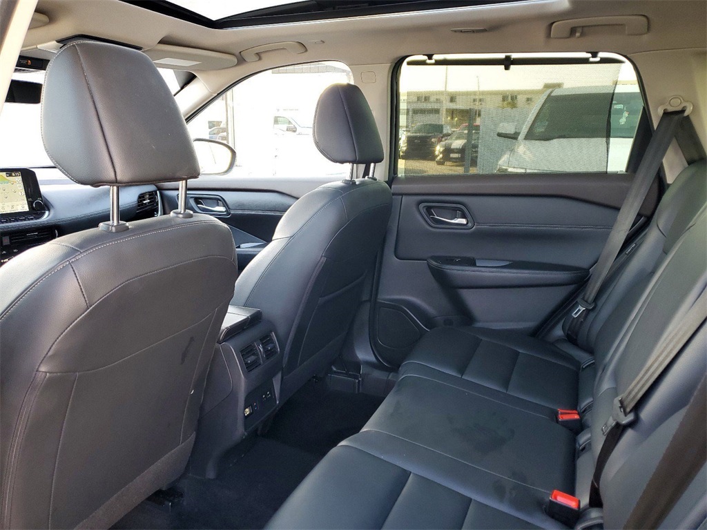 2023 Nissan Rogue SL photo 4