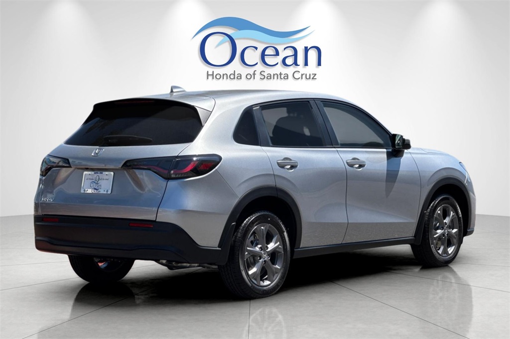 2026 Honda HR-V LX photo 3