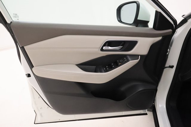 2021 Nissan Rogue SV photo 5