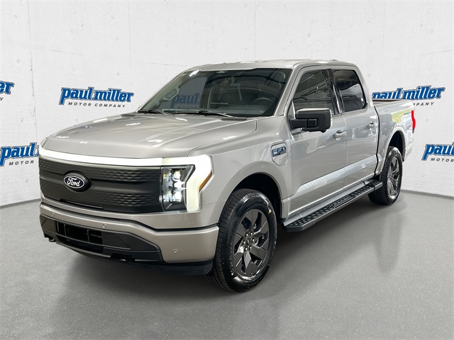 2025 Ford F-150 Lightning Flash's photo