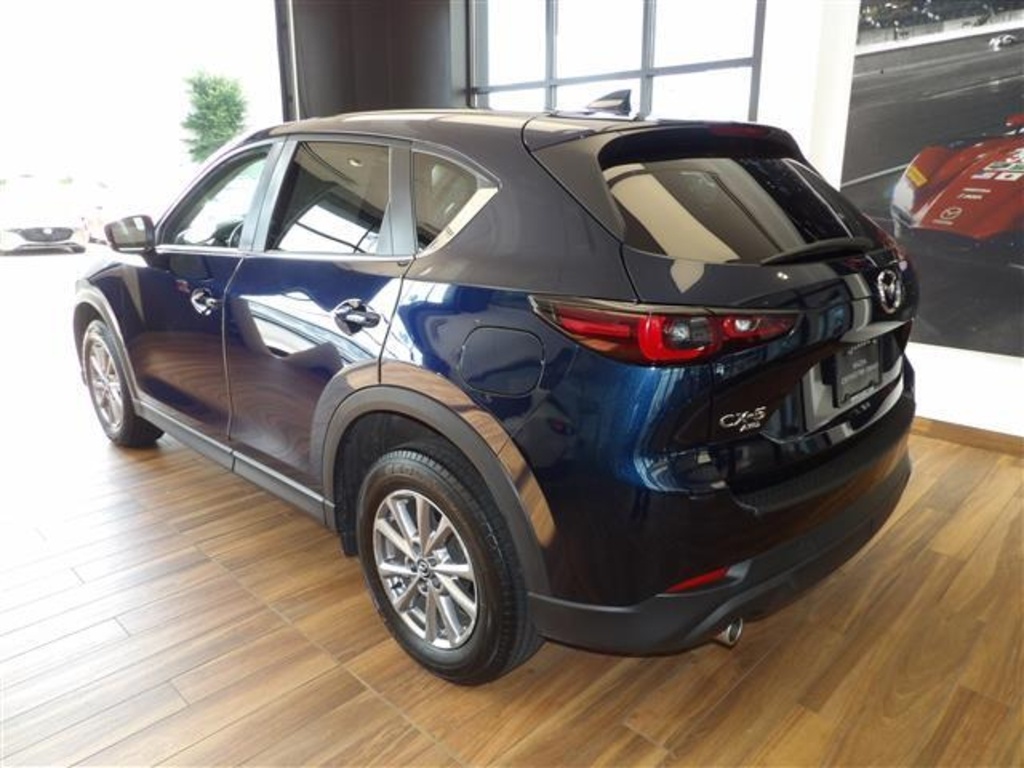 2023 Mazda CX-5 2.5 S Preferred photo 8