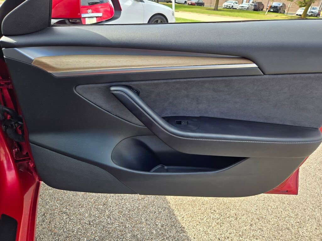 2023 Tesla Model 3 photo 7