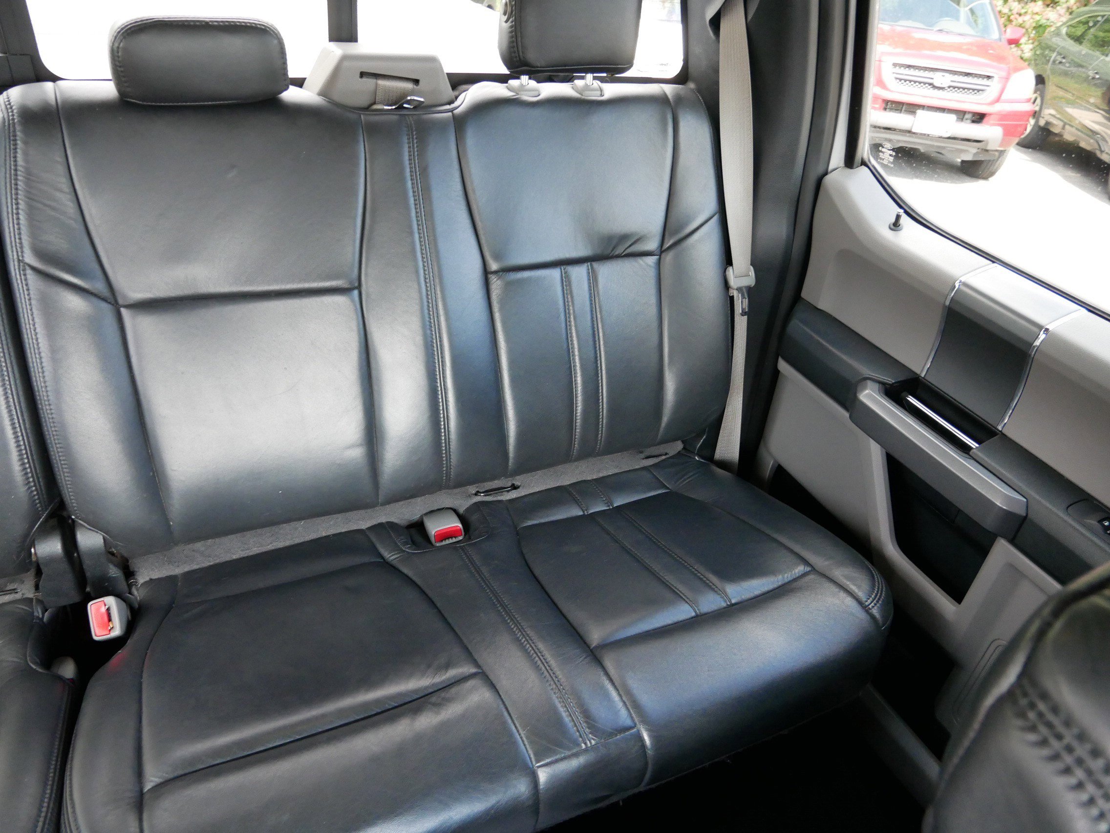 2016 Ford F-150 XLT photo 13