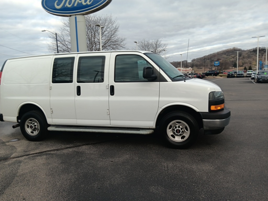 2023 Gmc Savana 2500 Cargo photo 3