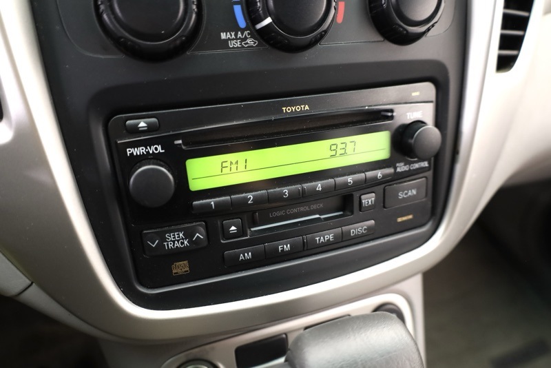 2005 Toyota Highlander photo 16