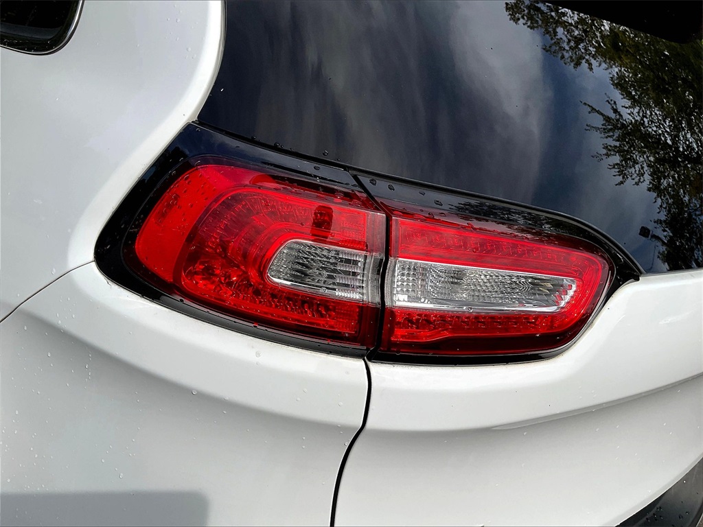 2018 Jeep Cherokee Limited photo 27